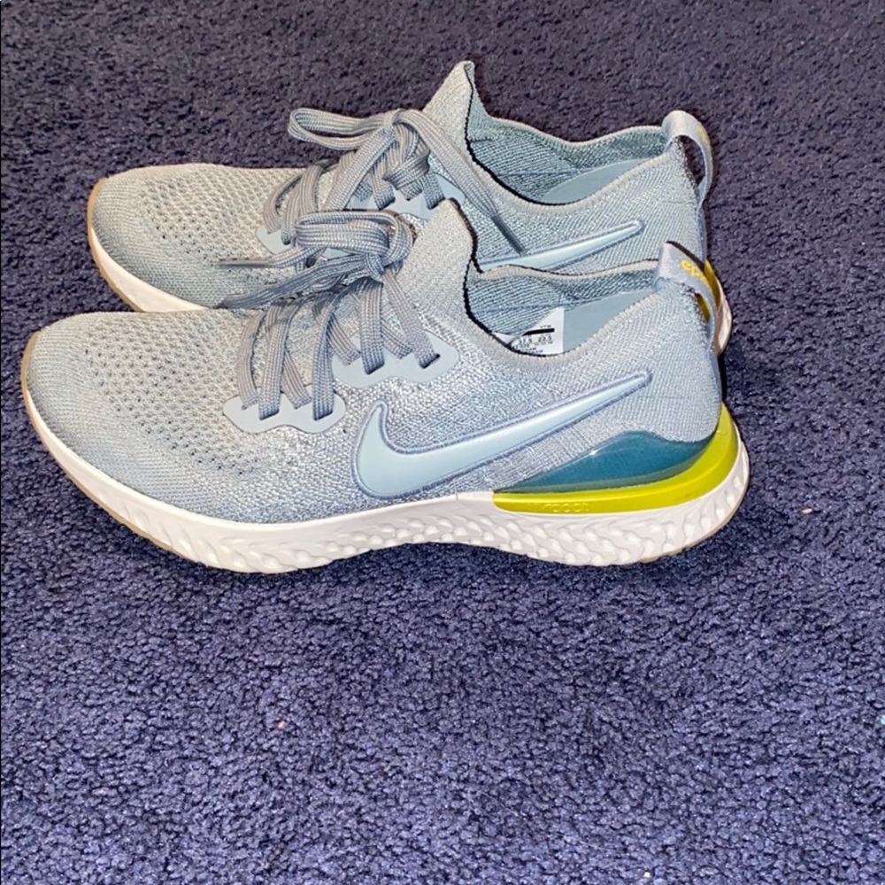 nike epic react running shoes
